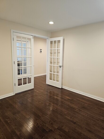 More Photos Of 27 S Royal Ave, Front Royal Medical For Lease