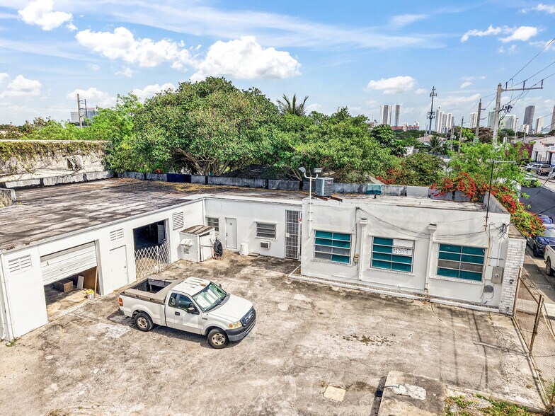 More Photos Of 775 NW 21st St, Miami Service For Lease