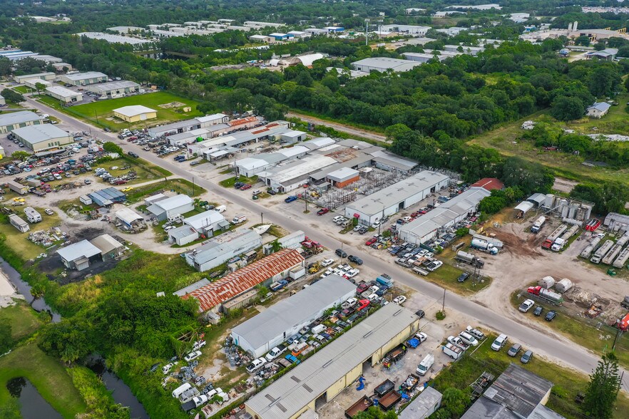 More Photos Of 6082 17th St E, Bradenton Warehouse For Sale