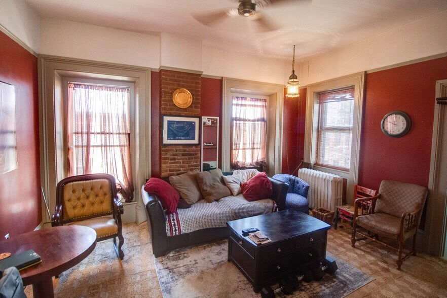 More Photos Of 212 E Main St, Carlinville Office Residential For Sale