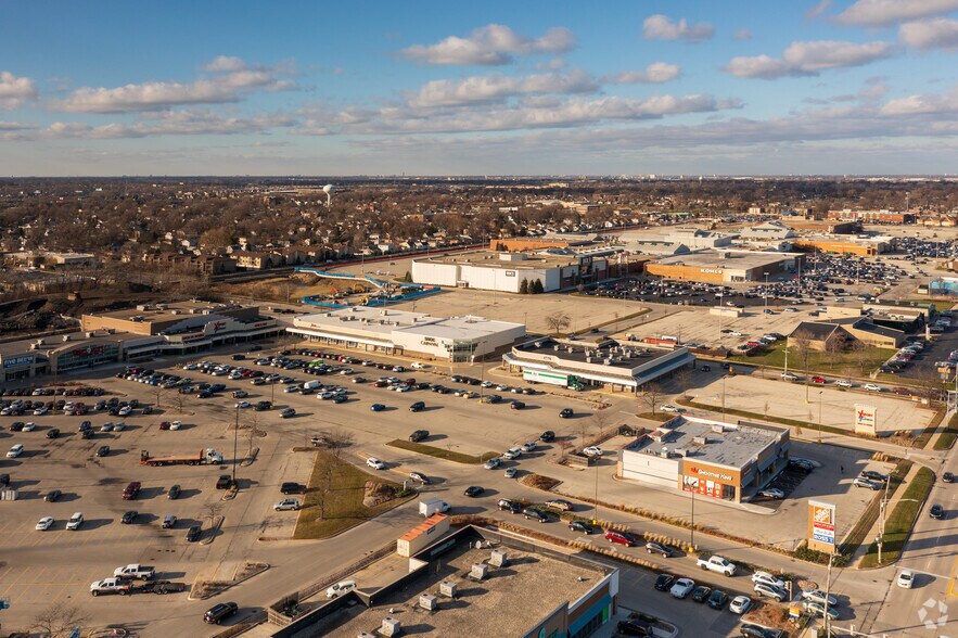 More Photos Of 280 Commons Dr, Chicago Ridge Unknown For Lease