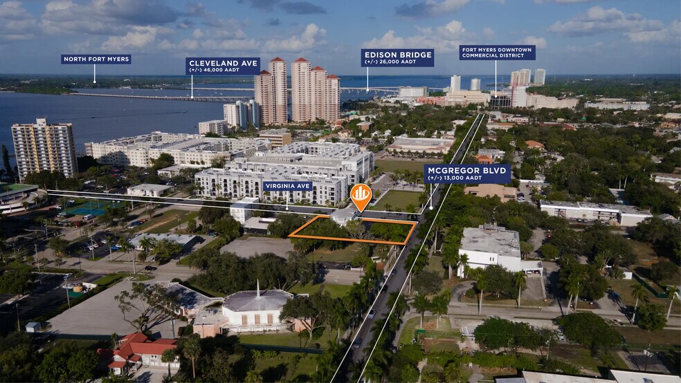 More Photos Of 2300 McGregor Blvd, Fort Myers Office For Lease