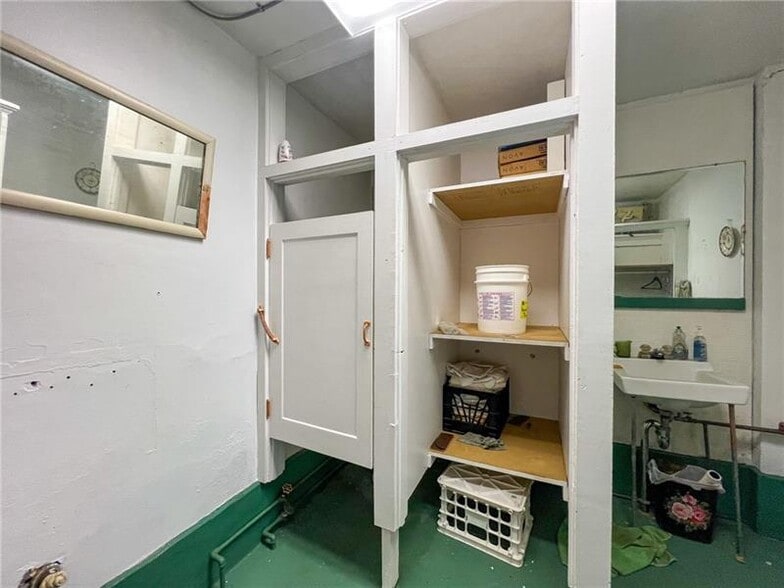 More Photos Of 119 E Wayne St, Butler Office Residential For Sale