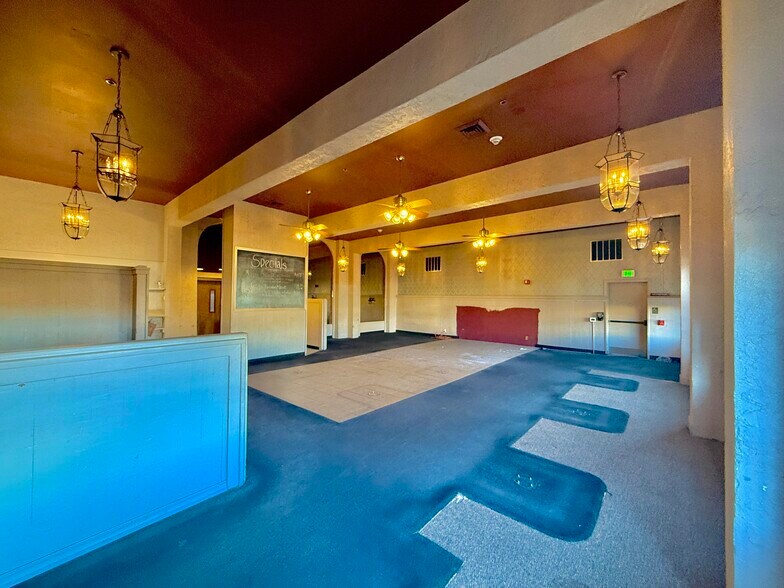 More Photos Of 1590 California St, Redding Apartments For Lease