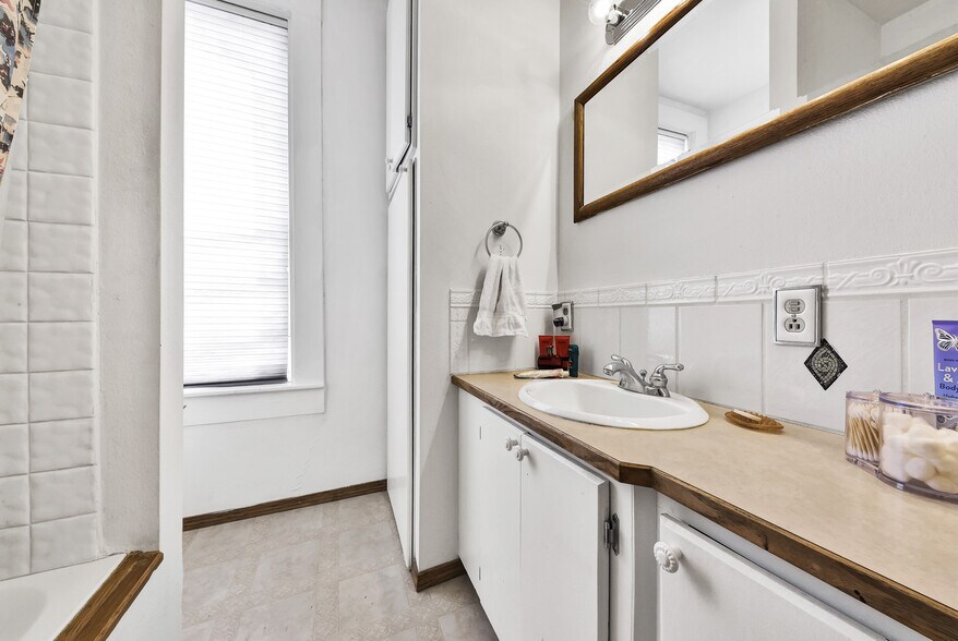 More Photos Of 16 N Main St, Payette Storefront Retail Residential For Sale