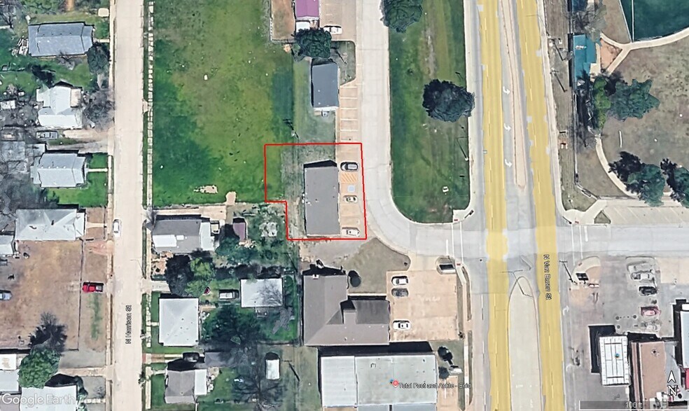 More Photos Of 604 N Van Buren St, Enid Freestanding For Sale