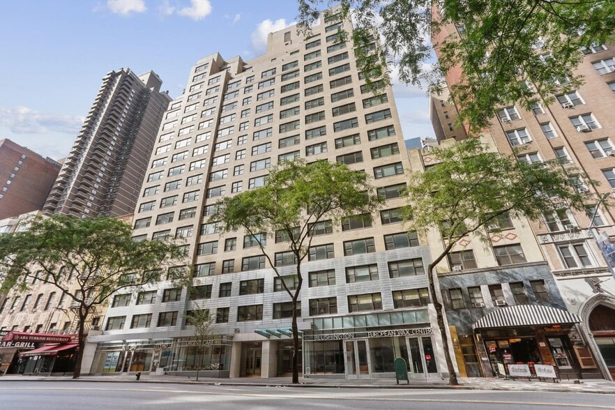 More Photos Of 330 W 58th St, New York Apartments For Lease