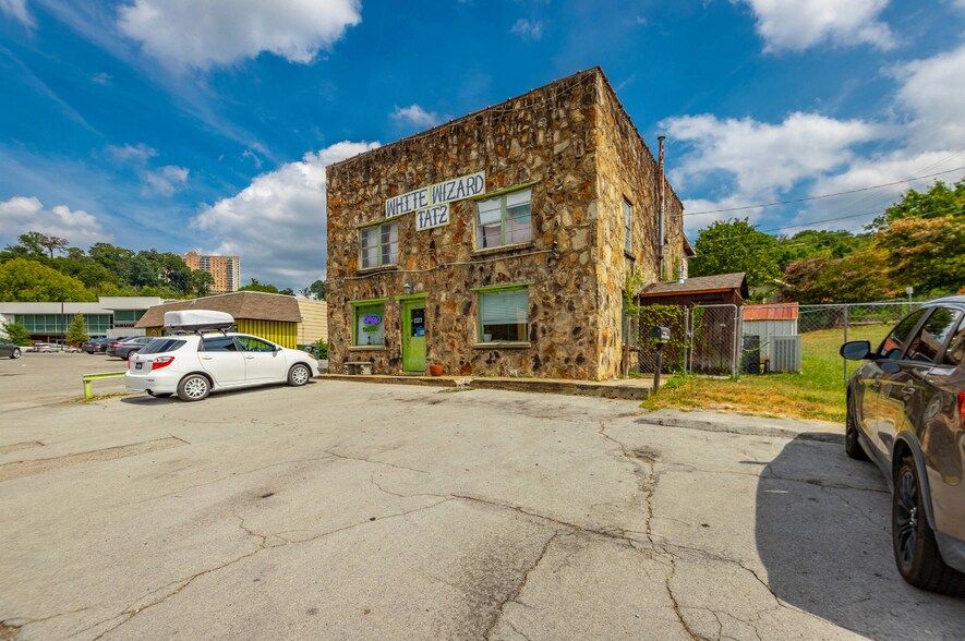 Primary Photo Of 605 Cherokee Blvd, Chattanooga Storefront Retail Residential For Sale