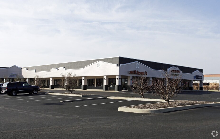 More Photos Of 300-342 W Dussel Dr, Maumee Unknown For Lease