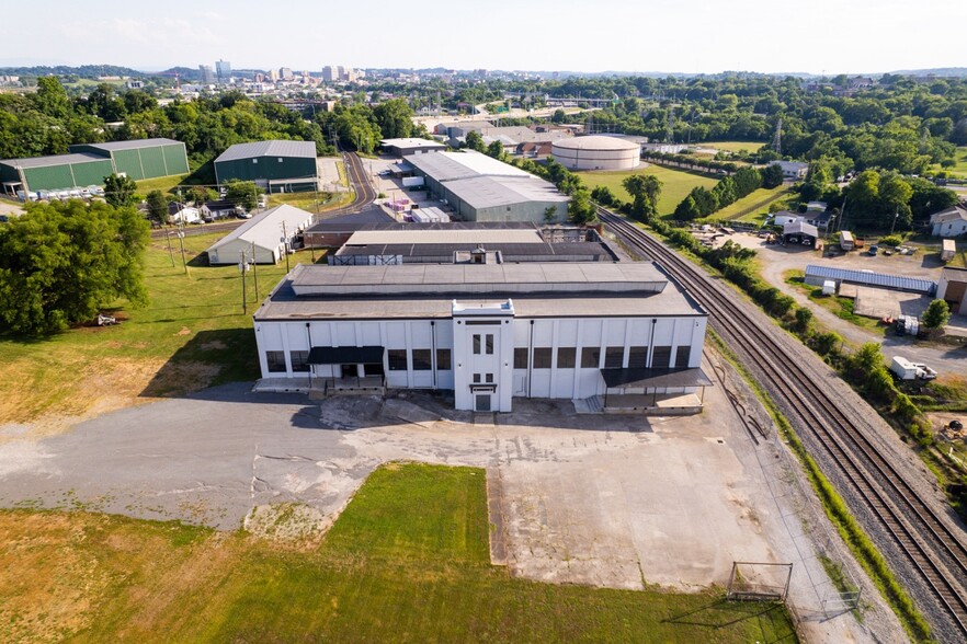 Primary Photo Of 1507 9th Ave, Knoxville Manufacturing For Lease