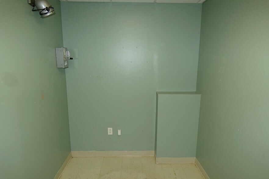 More Photos Of 1829 Maple Rd, Williamsville Medical For Lease