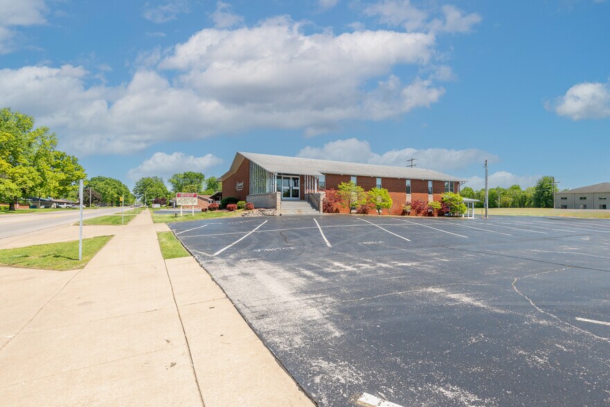 More Photos Of 2450 Pontoon Rd, Granite City Religious Facility For Sale