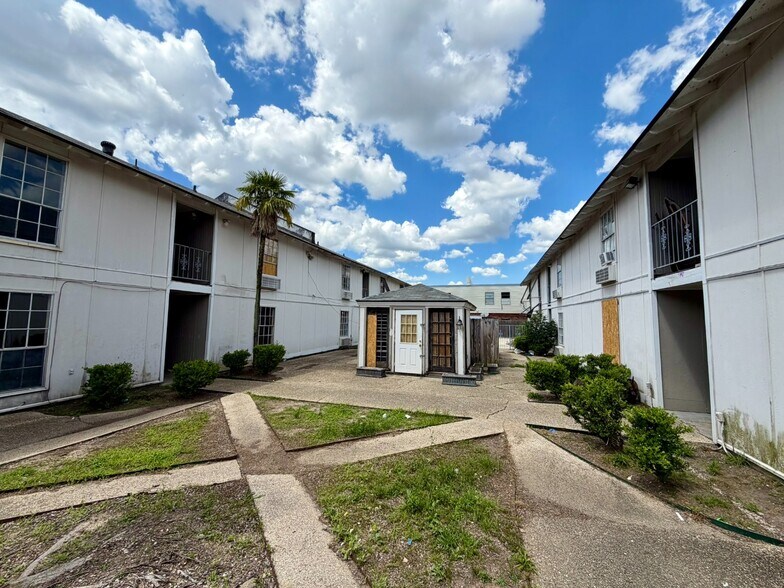 More Photos Of 4728 Ya Tittle Ave, Baton Rouge Apartments For Sale
