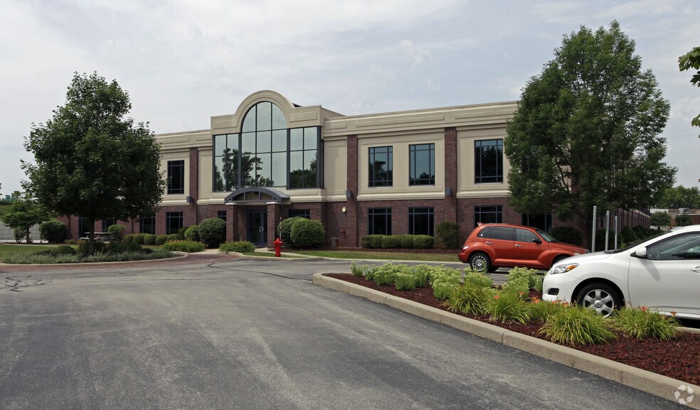 More Photos Of 20855 Watertown Rd, Waukesha Office For Lease
