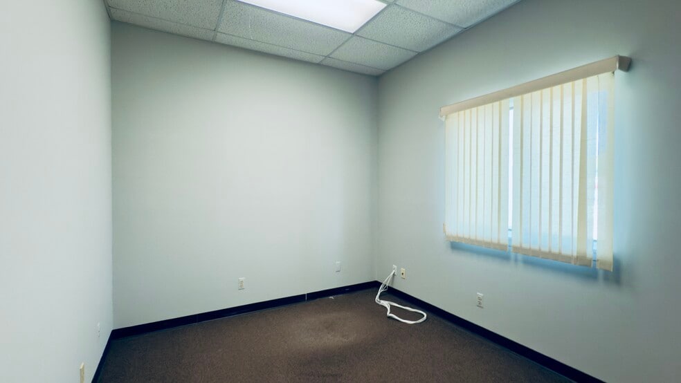 More Photos Of 507 Broad St, Shrewsbury Storefront Retail Office For Lease