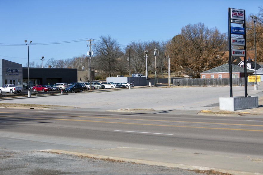 More Photos Of 1330 Missouri Blvd, Jefferson City Land For Sale