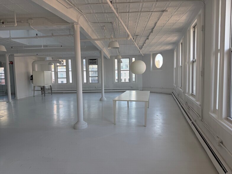 More Photos Of 285 W Broadway, New York Office For Lease