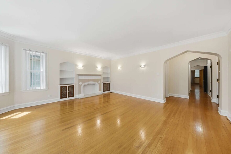 More Photos Of 8138 S Calumet Ave, Chicago Apartments For Sale
