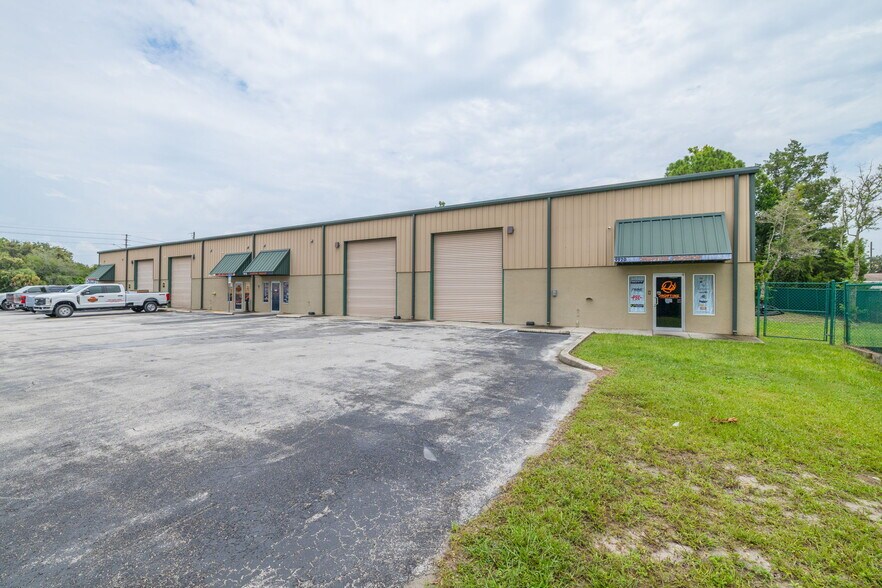 More Photos Of 9914 State Road 52, Hudson Warehouse For Sale