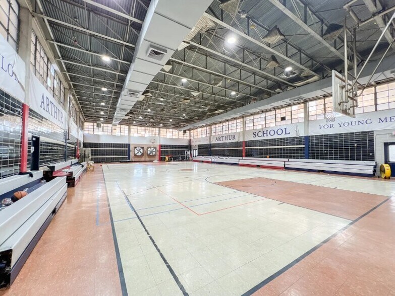 More Photos Of 3736 Gentilly Blvd, New Orleans Religious Facility For Sale