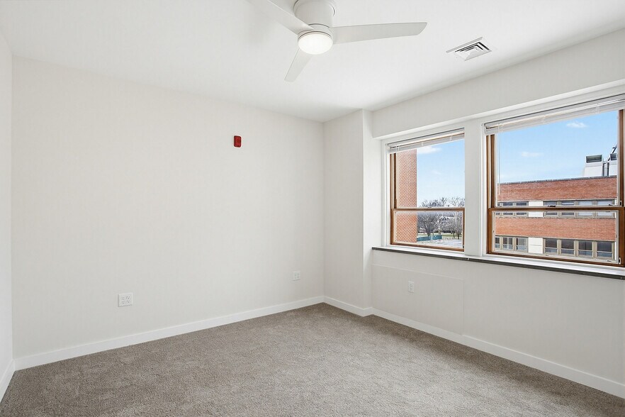 More Photos Of 250 College Ave, Lancaster Apartments For Lease