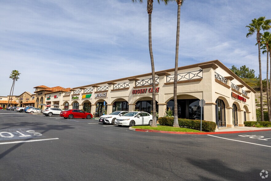 More Photos Of 26731-26771 Portola Pky, Foothill Ranch Unknown For Lease