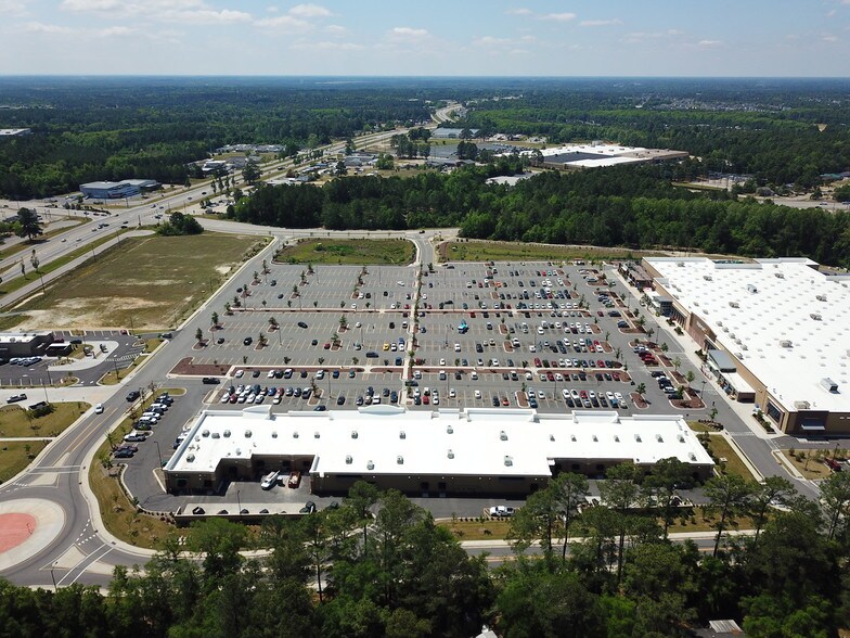More Photos Of 2800 Gillespie St, Fayetteville General Retail For Sale