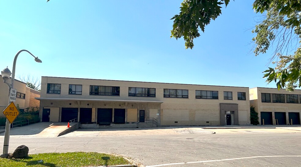 More Photos Of 3500 N Kostner Ave, Chicago Manufacturing For Lease