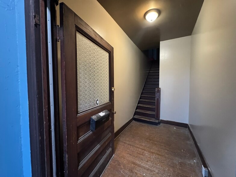 More Photos Of 903 Luttrell St, Knoxville Apartments For Sale