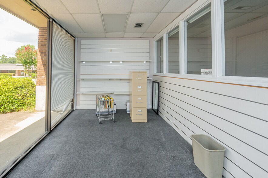 More Photos Of 730 Memorial Dr, Bessemer Medical For Sale