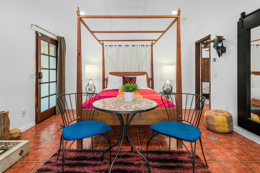More Photos Of 520 Chuckwalla Rd, Palm Springs Apartments For Sale