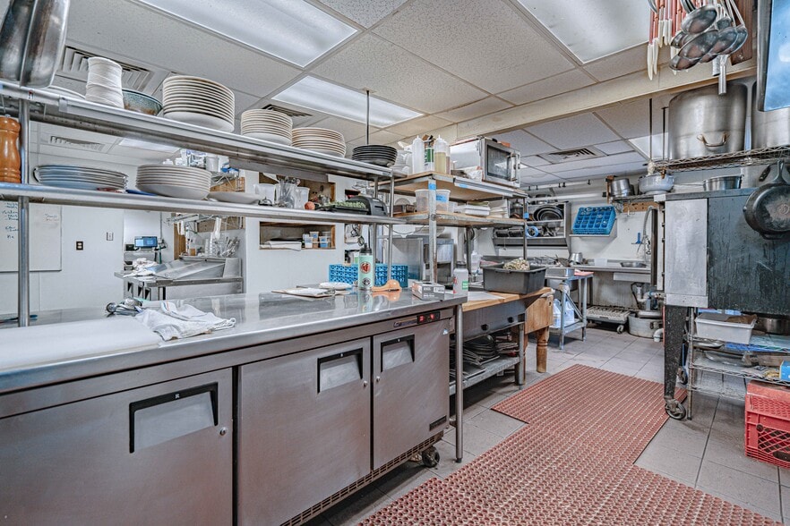 More Photos Of 754 Cherokee st, Fountain Hill Restaurant For Sale