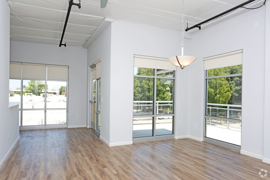 More Photos Of 1759 Fulton St, Fresno Apartments For Sale