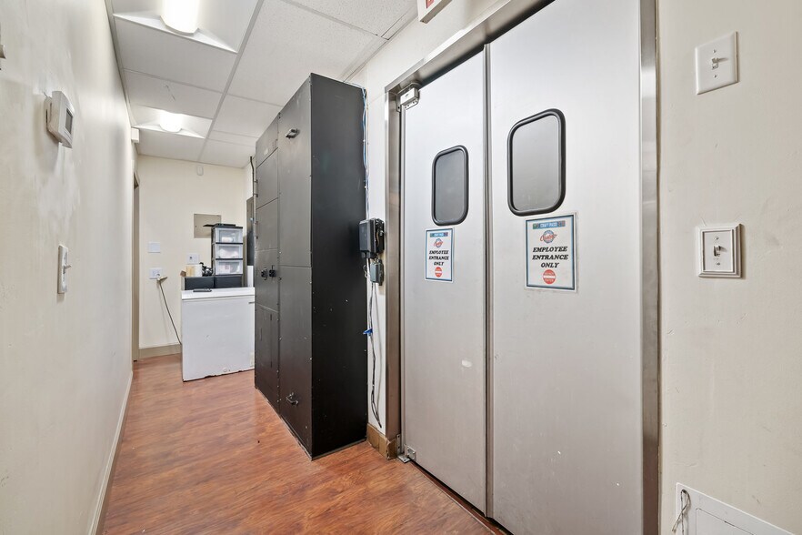 More Photos Of 1144 Black Oak Dr, Paso Robles Freestanding For Sale