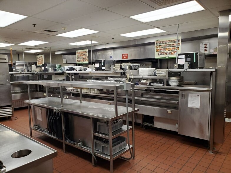 More Photos Of 2160 W Landis Ave, Vineland Restaurant For Lease