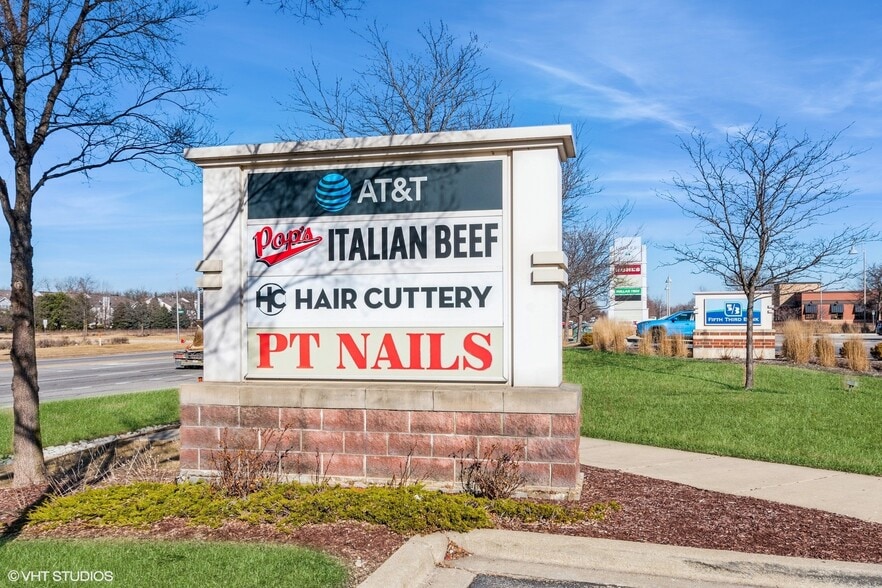 More Photos Of 277-297 S Weber Rd, Romeoville Storefront For Lease