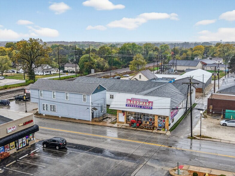 More Photos Of 103 W 2nd St N, Wright City General Retail For Sale