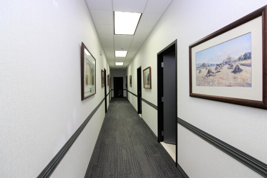 More Photos Of 1101 Woods St, Gainesville Warehouse For Lease