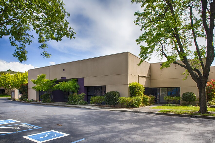 Primary Photo Of 841 Latour Ct, Napa Office For Lease