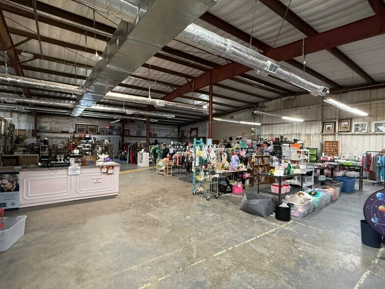 More Photos Of 200 Plum St, Royse City Warehouse For Sale