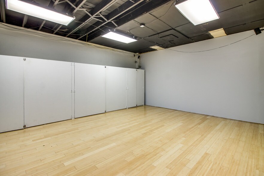 More Photos Of 306 46th Ave N, Nashville Storefront Retail Residential For Lease