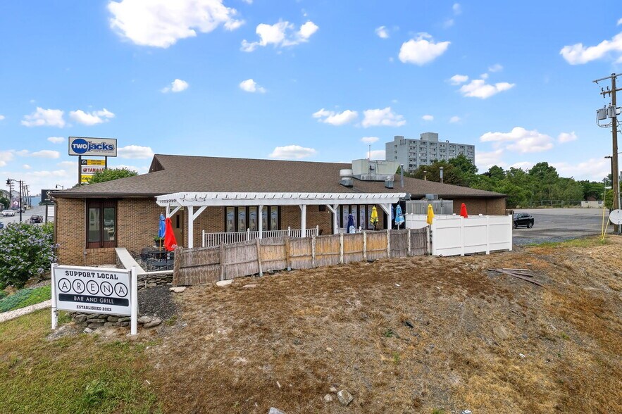 More Photos Of 380 Coal St, Wilkes Barre Freestanding For Lease