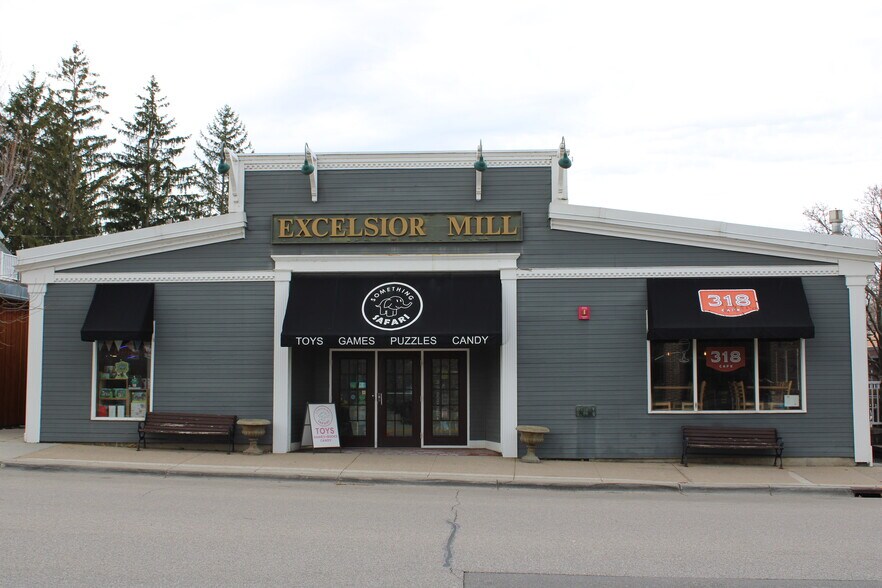 More Photos Of 310-340 Water St, Excelsior Freestanding For Lease