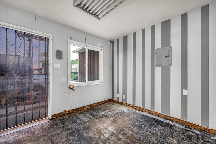 More Photos Of 2402 Marine Ave, Gardena Storefront For Sale