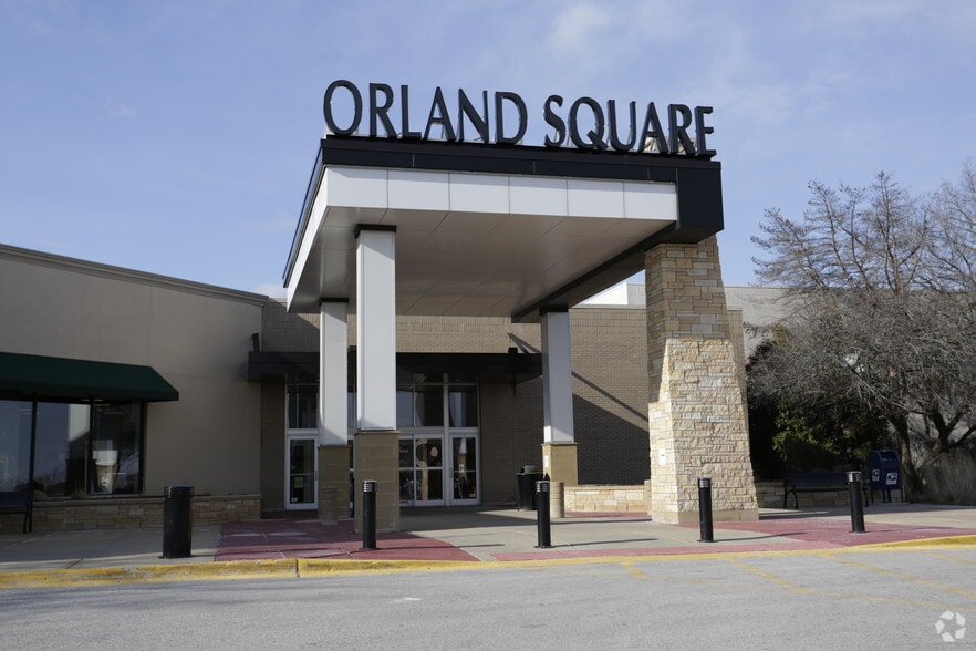 More Photos Of 104-646 Orland Square Dr, Orland Park General Retail For Lease