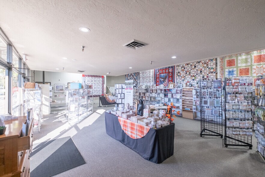 More Photos Of 2175 S Main Rd, Lebanon General Retail For Sale