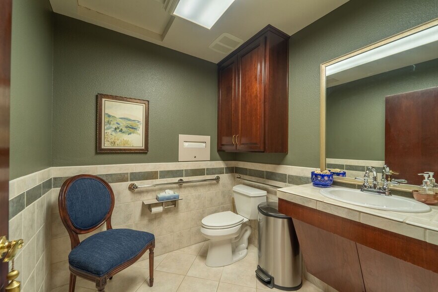 More Photos Of 1444 W Main St, Ripon Medical For Sale