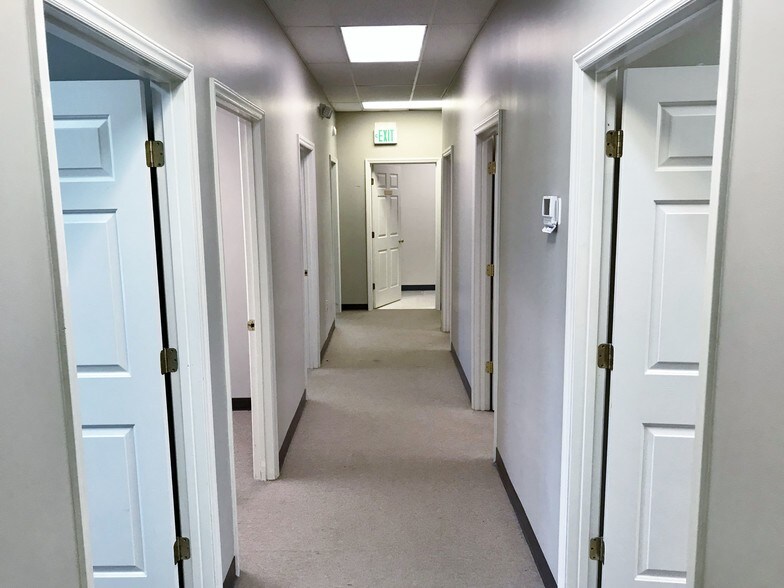 More Photos Of 450 S Church St, Fincastle Medical For Lease