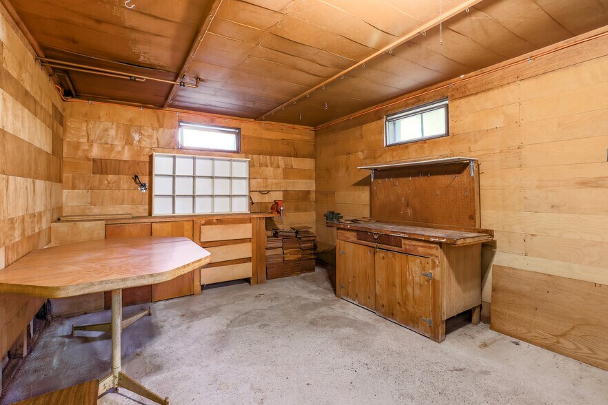 More Photos Of 199 Main St, Shrewsbury Specialty For Sale