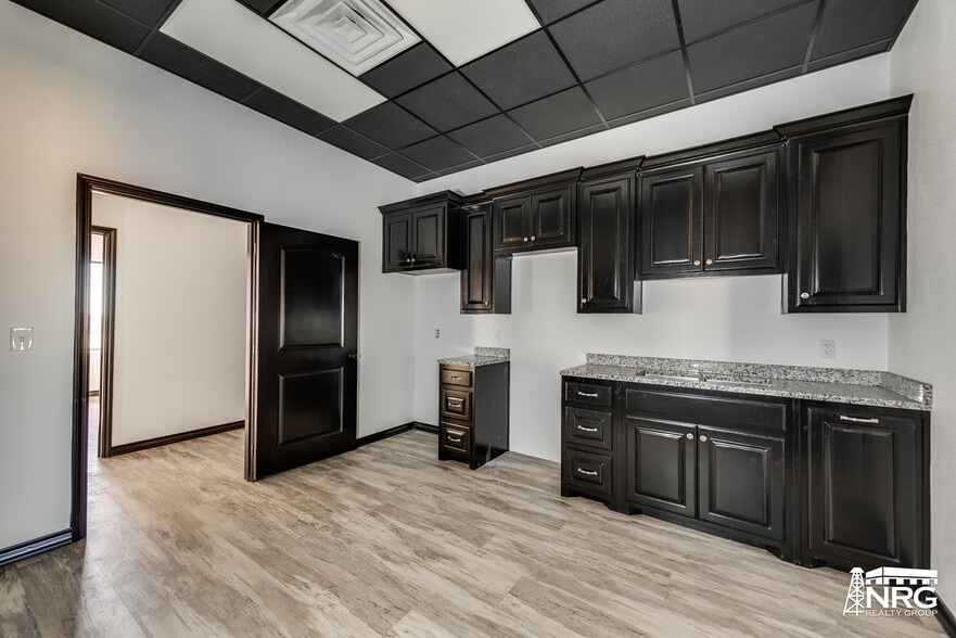 More Photos Of 5620 FM 1788 (Lot 5), Midland Warehouse For Sale